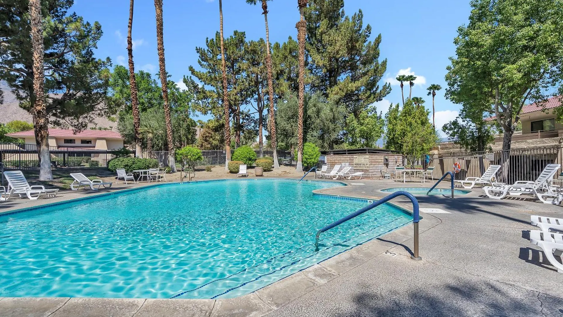 #1 Peaceful Gateway Apartment Palm Springs